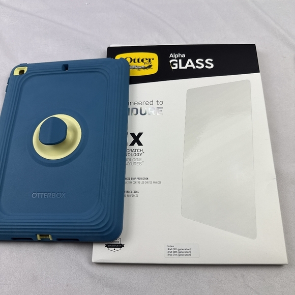 NWT Otterbox iPad case 7/8/9, Galaxy Runner Blue & alpha glass screen protector - Picture 8 of 9
